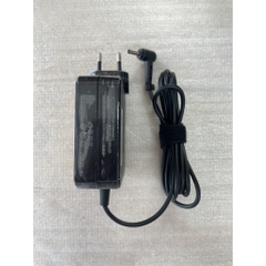 Sạc Laptop Asus A556 UX301 UX42 UX50 UX52 BX303 D553 19V – 3.42A 65WH ĐẦU TRUNG (4.0*1.35mm) – Zin Hình Vuông New