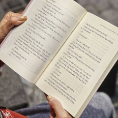 Cô Bé Hàng Xóm Và Bốn Viên Kẹo - Nguyễn Nhật Ánh