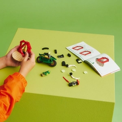 Đồ Chơi Lego Mô Tô Chiến Đấu Của Lloyd 71788