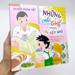 Những Chiếc Ghế Trong Căn Bếp Nhỏ