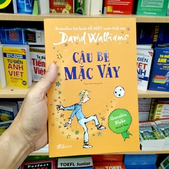 Cậu Bé Mặc Váy