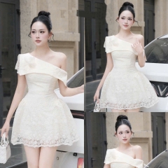 Đầm trễ vai hoa ren dáng xoè ngắn