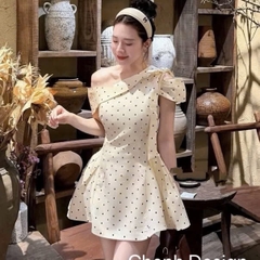Đầm thiết kế chấm bi lệch vai nơ vai dáng ngắn