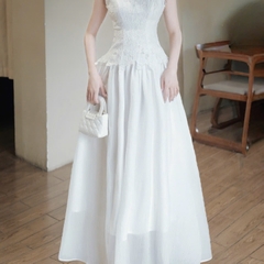 Đầm thiết kế chất ren cổ tròn phối chân tơ tặng hoa 3 màu đen kem trắng