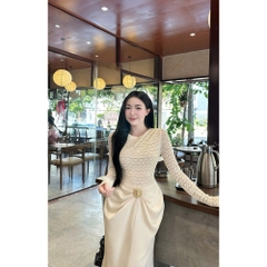 Đầm thiết kế cổ tròn dáng dài ôm body