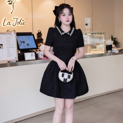 Đầm dạ cổ đá bồng xoè tay nhắn