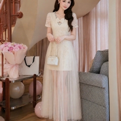 Đầm thiết kế cổ V đính đá cổ nơ ngực