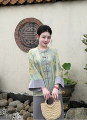 Lam tằm ánh cổ tròn tay loe