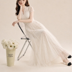 Đầm thiết kế ren tay ngắn tùng xoè