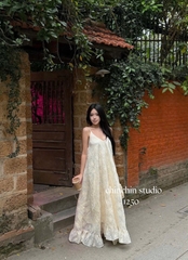 Đầm 2 dây thêu hoa nổi ren tầng