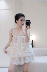 Set áo kiểu hoạ tiết hoa thêu trắng cúc đính đá chân váy xoè ngắn