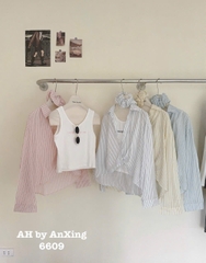 Áo kiểu sơ mi tay dài kèm áo thun 3 lỗ