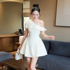 Đầm thiết kế trễ vai dáng ngắn xoè sang trọng