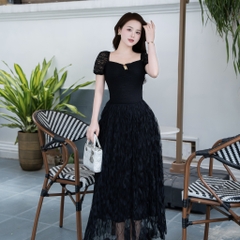 Đầm thiết kế cổ vuông tay ren dáng dài xòe