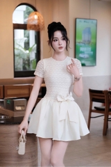 Đầm thiết kế ôm cổ tròn chân bồng dễ thương