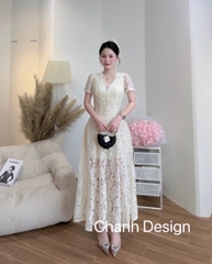 Đầm thiết kế ren cổ V dáng dàng