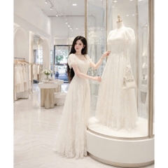 Đầm thiết kế ren tay phồng cổ vuông dáng xoè