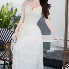 Đầm thiết kế cổ vuông tay ren dáng dài xòe