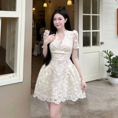 Đầm thiết kế ren cổ chữ V đính nơ trước ngực