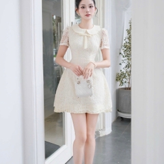 Đầm ngắn chữ A cổ sen ren trẻ trung thiết kế