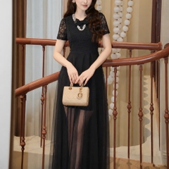 Đầm thiết kế cổ V đính đá cổ nơ ngực