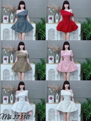 Váy chéo vai trễ vai dáng ngắn xoè chấm bi LS