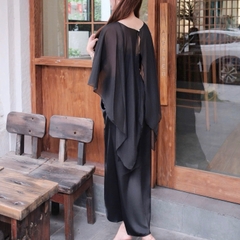 Đầm thiết kế 2 dây phối lụa kèm khăn choàng
