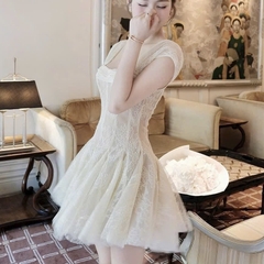 Đầm thiết kế 2 dây ren ngắn tùng xoè