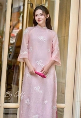 Áo dài truyền thống tay viền thêu hoa