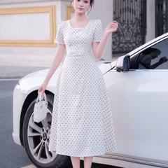 Đầm thiết kế chấm bi đen trắng cổ vuông dáng dài xoè nhẹ sang trọng đi tiệc