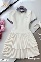 Đầm trắng chân xếp ly thêu nơ phối cổ sen xám