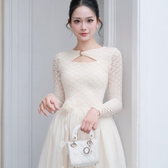 Đầm thiết kế tay dài lưới dáng xoè khoét ngực sang chảnh