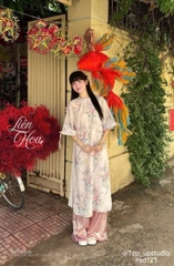 Áo dài nẹp sen