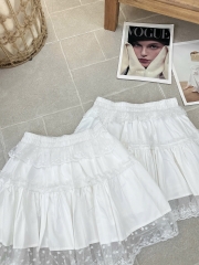 Chân váy ren tầng trắng