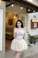 Đầm thiết kế trễ vai ren nơ hoa tùng gợi sóng