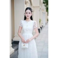Đầm ren thiết kế cao cấp phối tay ren sang chảnh tầng voan lượn sóng dáng dài trắng kem cổ tròn