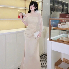 Đầm thiết kế lụa choàng lưới lệch vai đính hoa