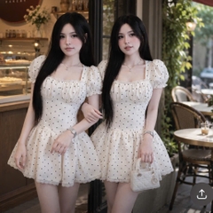 Đầm thiết kế chấm bi cổ vuông tay phồng
