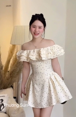 Đầm trễ vai bèo ngắn xoè ôm eo