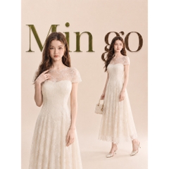 Đầm thiết kế hở lưng ren dáng dài cổ tròn