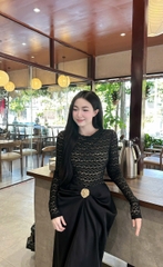 Đầm thiết kế cổ tròn dáng dài ôm body
