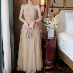 Đầm thiết kế voan đính vai dáng dài