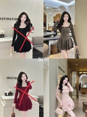 Đầm cổ vuông bèo cai cúc dáng ngắn xoè