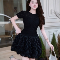 Đầm thiết kế ren tùng bồng tiểu thư