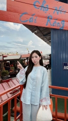 Đồ lam lụa ánh phối tay kim sa thêu cúc ngọc trai