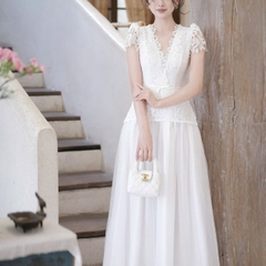 Đầm phối ren cổ V cổ tim tay ren dáng dài cao cấp thiết kế đi tiệc sang trọng