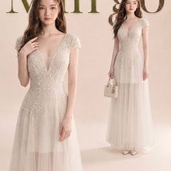 Đầm thiết kế ren lông voan cổ V dáng dài