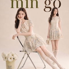 Đầm thiết kế hoa nổi dáng ngắn