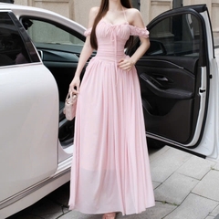 Đầm thiết kế trễ vai nơ ngực dáng dài