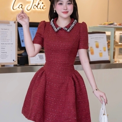 Đầm dạ cổ đá bồng xoè tay nhắn